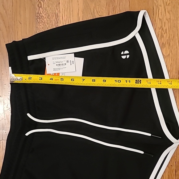 SPORTS ILLUSTRATED WOMEN'S BLACK SHORTS ELASTIC WAISTBAND SIZE MEDIUM - Picture 10 of 11